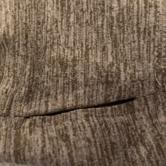 👚(bundle 4 items w/👚for $16) long sleeve top - Picture 10 of 10